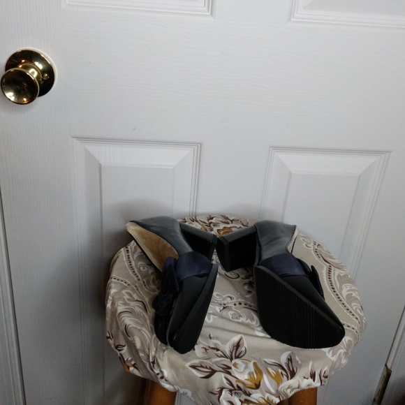 Shoes - Picture 2 of 3